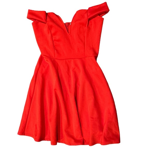Charlotte Russe Dresses & Skirts - Charlotte Russe off the shoulder red/coral dress